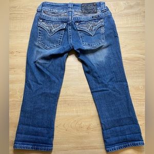 Miss Me Mid-Rise Capri size 27